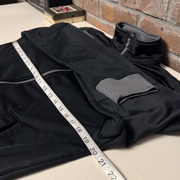 Under Armour jacket - Picture 13 of 14